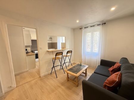 Location Appartement 1 pièce 27m² - Photo 3