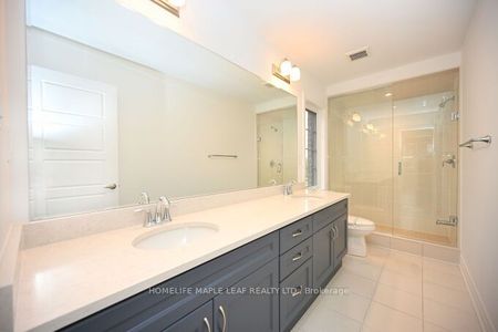 Townhouse For Lease | W8144082 - Photo 2