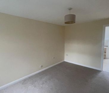 2 bedroom semi-detached house to rent - Photo 6