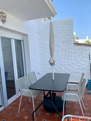 Middle Floor Studio in El Paraiso - Photo 1