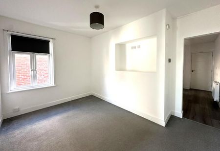 1 bedroom flat to rent - Photo 2
