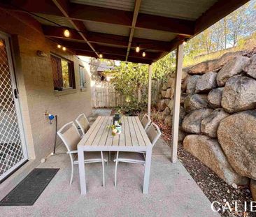Freestanding townhouse with courtyard - swimming pool in complex - Photo 3
