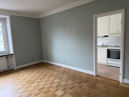 Trivsam lägenhet i hörnet av Vanadislunden - Foto 2