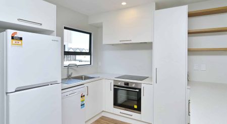 City Centre, 2 Bedroom - Photo 4