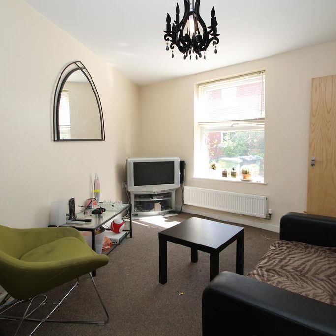 3 bedroom terraced house to rent - Photo 1