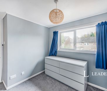 3 bedroom house to rent Fleming Walk, RH19 - Photo 3