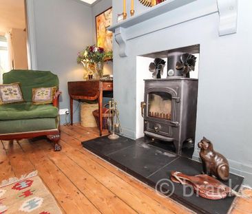 3 bedroom semi-detached house to rent - Photo 2