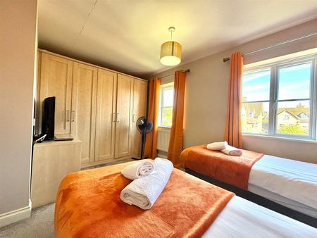 Arklay Close, Hillingdon, UB8 - Photo 4