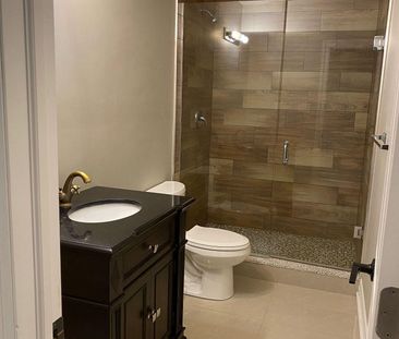 For Lease - 108 Manitoba Street, Whitchurch-Stouffville, Ontario - Photo 2