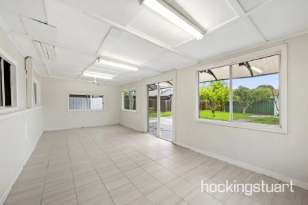 Well Presented four Bedroom Home - Photo 2