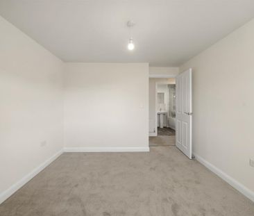 3 bedroom detached house to rent - Photo 2