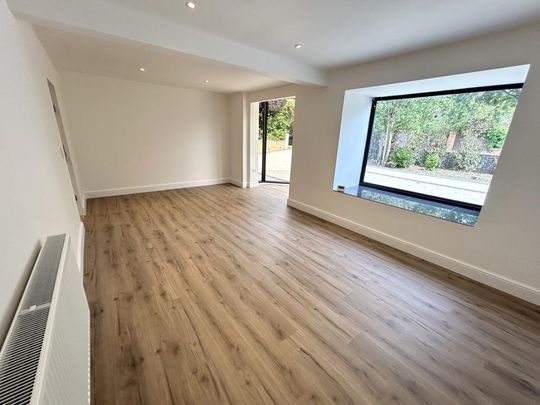 4 bedroom detached house to rent - Photo 1