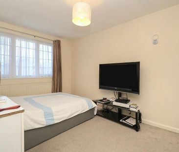 4 bedroom terraced house to rent - Photo 6