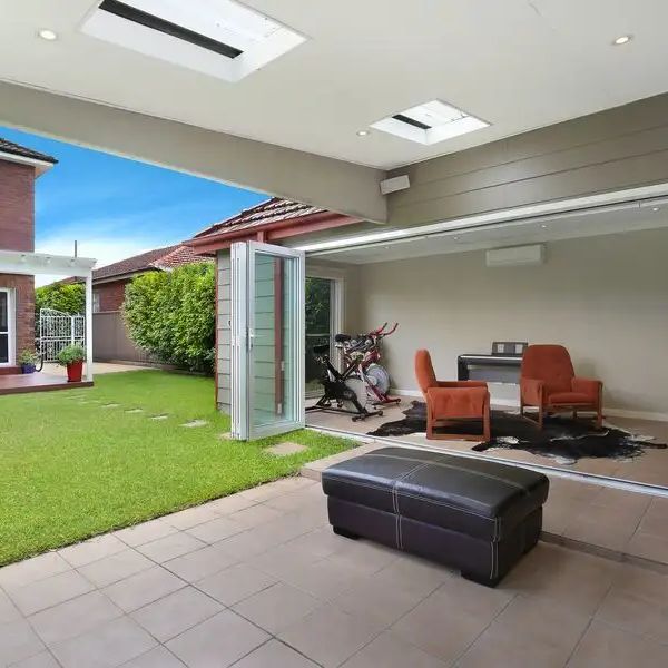 “UPDATE 16/10 - PROPERTY ON HOLD - Freestanding Family Home in Prime Parkside Pocket” - Photo 1