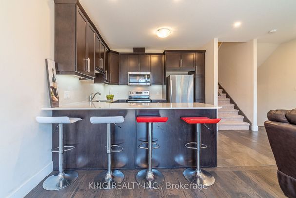 For Lease - 1960 Dalmagarry Road Unit# 135, London North, Ontario - Photo 1