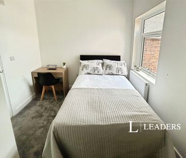 1 bedroom terraced to rent King Street, Cross Heath, Newcastle, Sta... - Photo 1