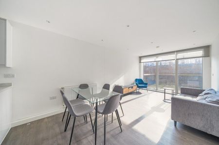 3 bedroom apartment to rent - Photo 2