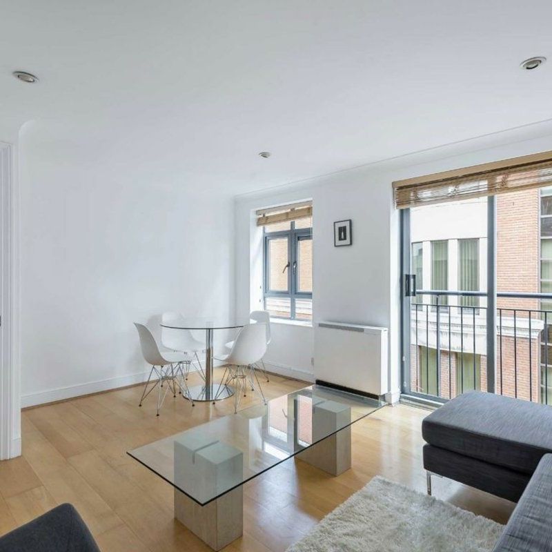 Bridgewater Square, Barbican, EC2Y - Photo 1