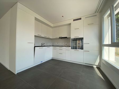 Spacieux appartement de 4½ pces au 1er étage avec pl. parc intérieure - Photo 3