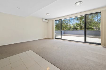 Convenient Location - Photo 2