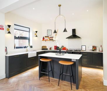 4 bedroom semi-detached house to rent - Photo 1