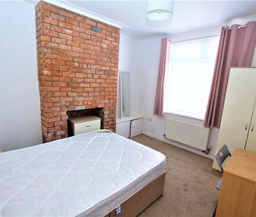 3 bedroom terraced house to rent - Photo 4