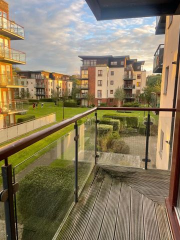 Apartment to rent in Dublin, Santry Demesne - Photo 5