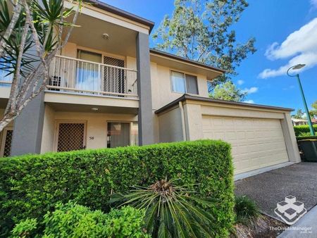 DOUBLE GARAGE - Air-Con & Pool - Photo 3