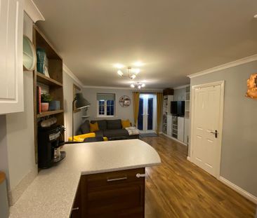 2 bedroom terraced house to rent - Photo 2