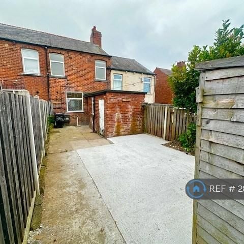 3 bedroom terraced house to rent - Photo 1