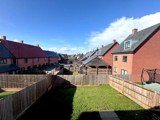 3 bedroom semi-detached house to rent - Photo 1