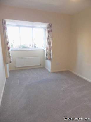 2 bedroom property to rent in St Neots - Photo 4