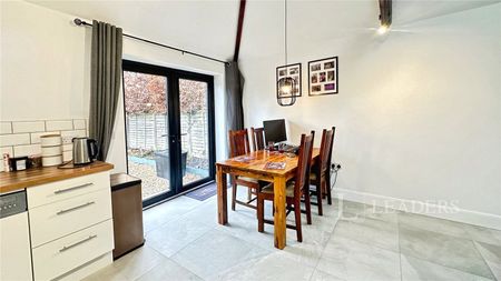 1 bedroom bungalow to rent Riverside Road, Luton, Bedfordshire, LU3 - Photo 5