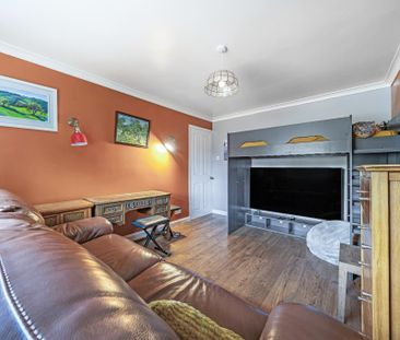 3 bedroom terraced house to rent - Photo 4