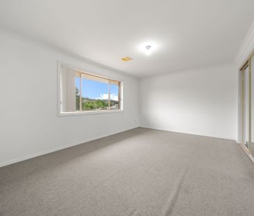 TWO STOREY HOME IN SOUGHT AFTER LOCATION - Photo 5