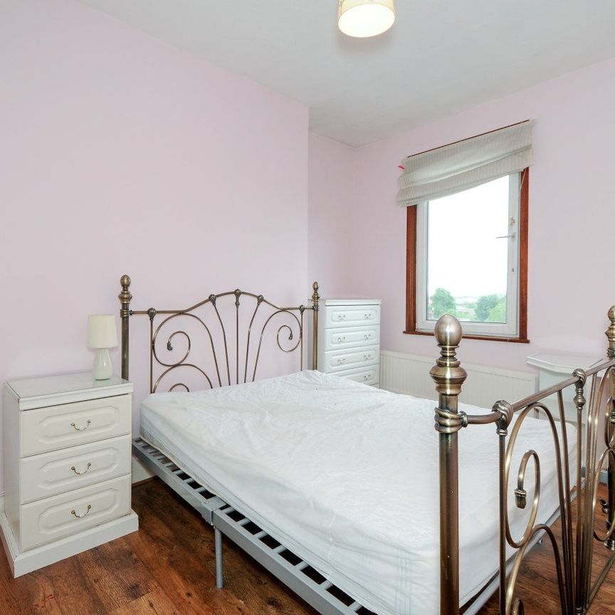 Ravensbourne Park, Catford, London, SE6 - Photo 1