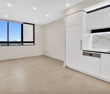Bright Apartment | Modern | Comfortable & Spacious - Photo 1