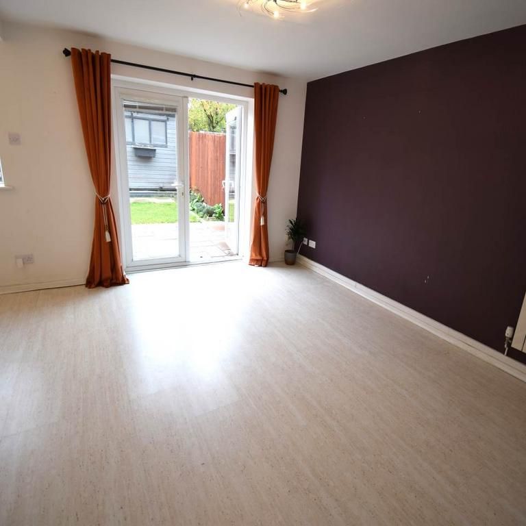 3 bedroom end of terrace house to rent - Photo 1
