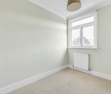 4 bedroom terraced house to rent - Photo 3