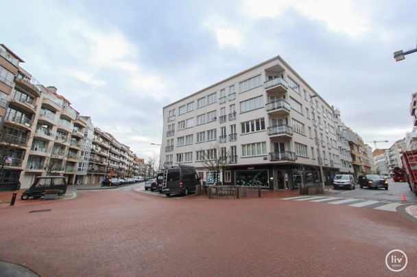 GEMEUBELD - Aangenaam appartement vlakbij het strand en het bruisende Rubensplein. - Photo 1