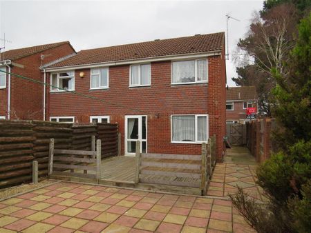 3 bedroom house to rent - Photo 3