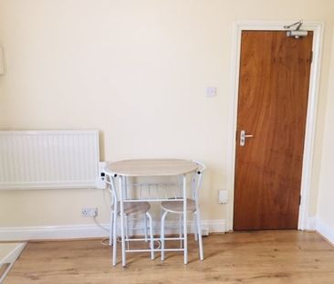 Studio Flat, Mount Pleasant Road, N17 - Photo 6