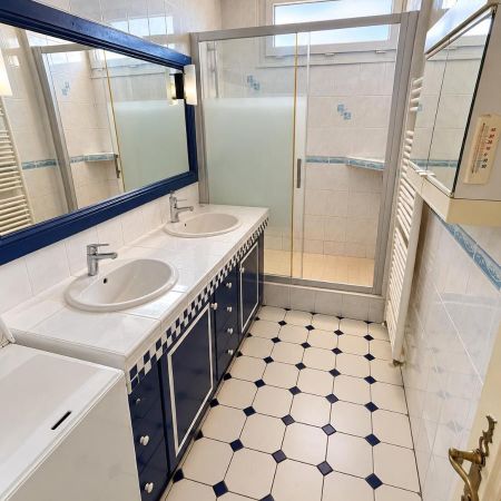 Location Appartement 3 pièces 67m² MACON 71000 - Photo 4