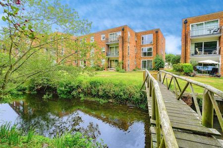 River Park, Hemel Hempstead - Photo 2