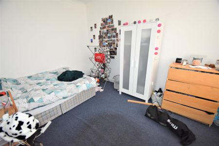 5 bedroom terraced house to rent - Photo 5