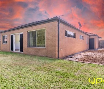 Affordable Family Living in Cranbourne West with Study - Photo 5