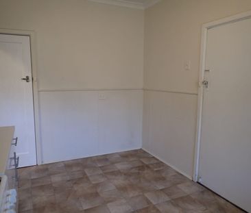 76 Sussex Road, Forrestfield, WA 6058 - Photo 6