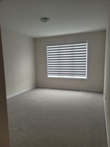 For Lease - 133 Berkely Street, Wasaga Beach, Ontario - Photo 3