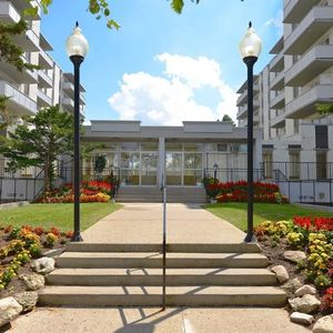 707 & 711 Finch Avenue West - Photo 2