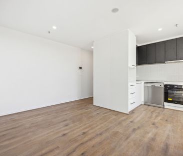 Live in the heart of Gungahlin - Photo 6